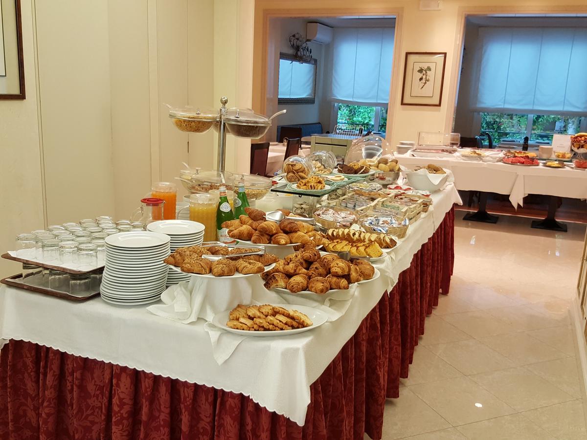 Hotel Helios Τζεσόλο Λίντο Εξωτερικό φωτογραφία