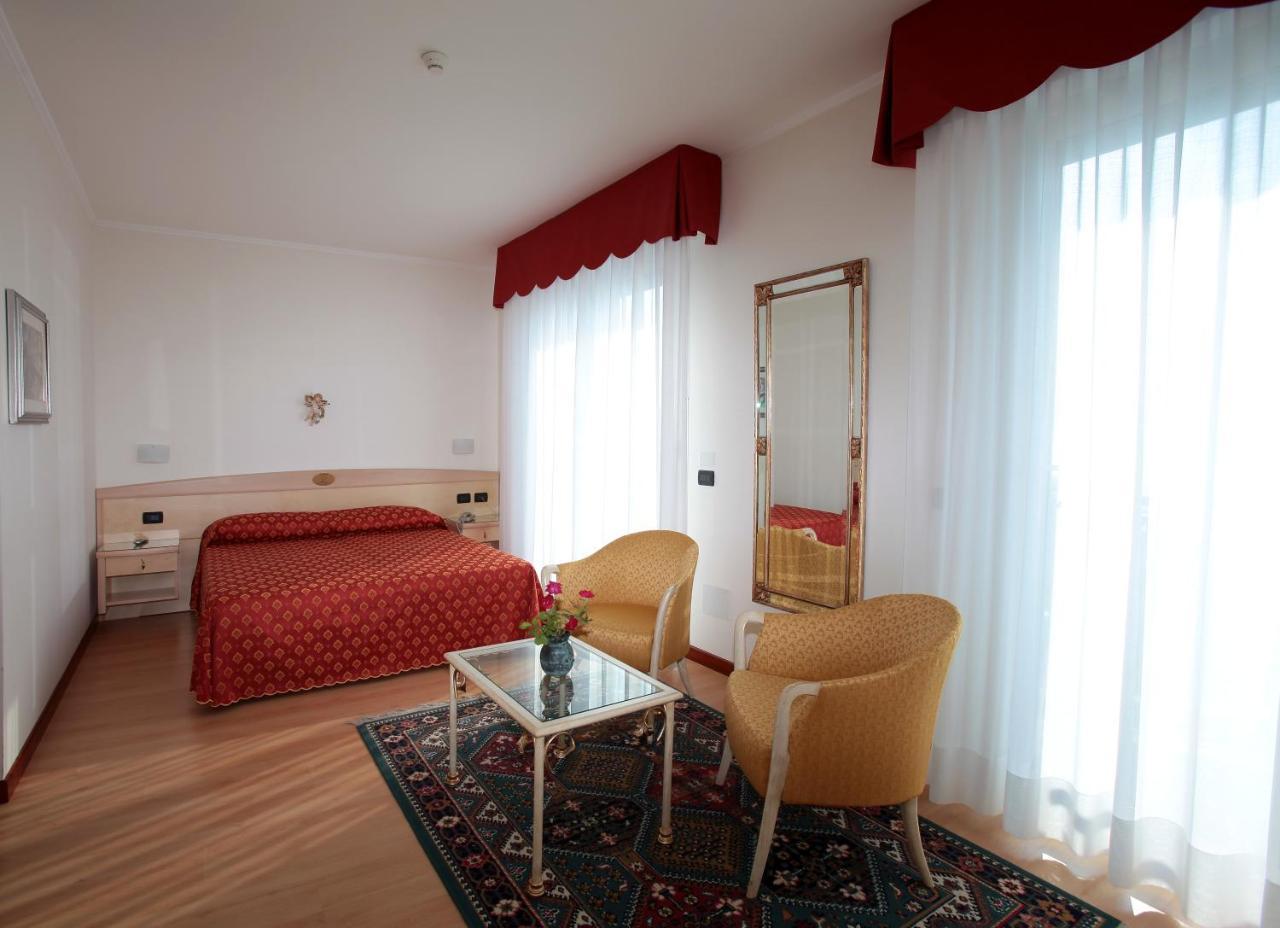 Hotel Helios Τζεσόλο Λίντο Εξωτερικό φωτογραφία